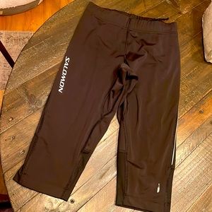 Salomon ActiLite Black Capri legging NWOT